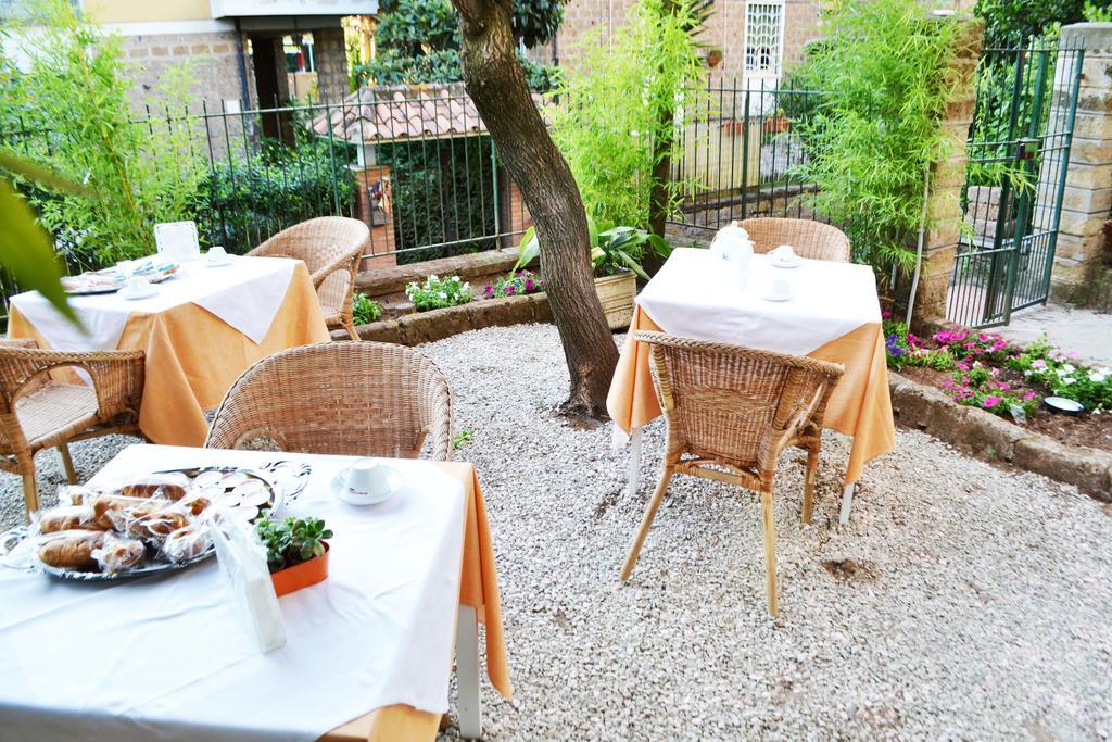 La Luna Di Roma B&B Екстер'єр фото