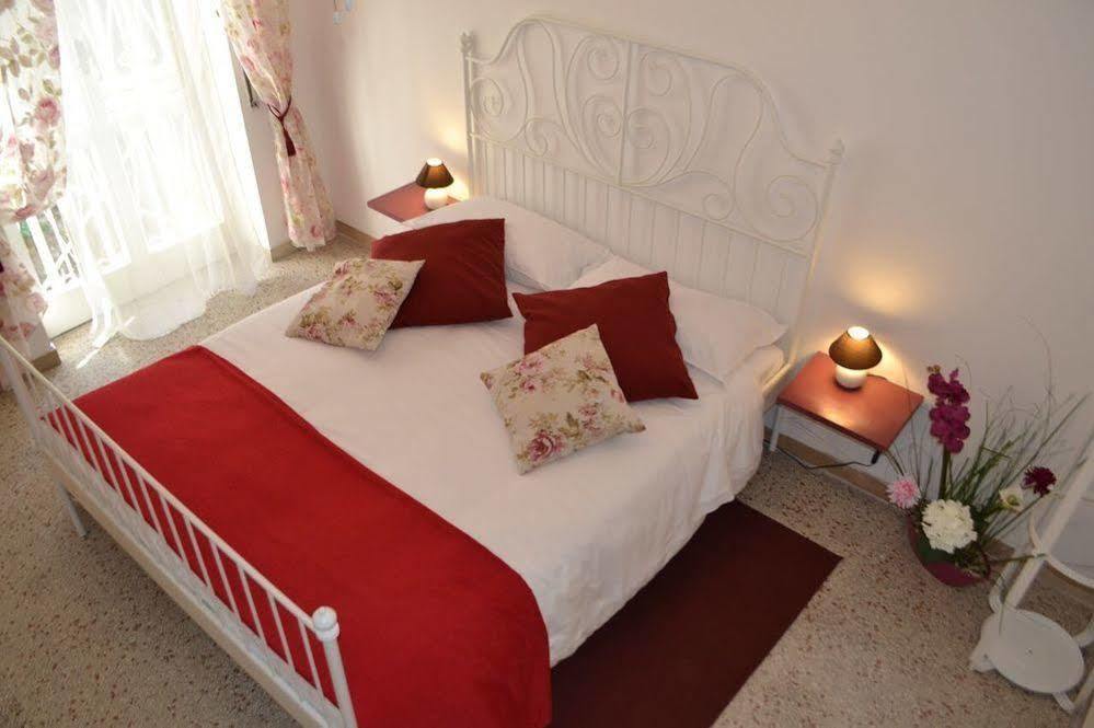 La Luna Di Roma B&B Екстер'єр фото