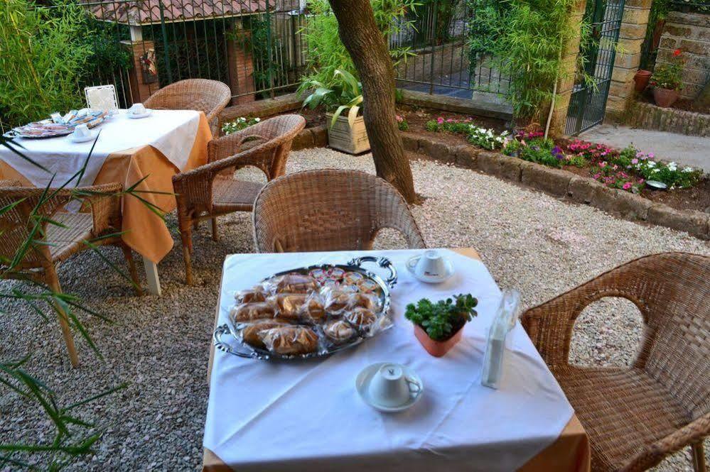 La Luna Di Roma B&B Екстер'єр фото