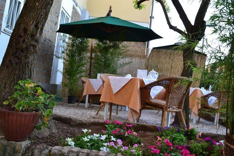 La Luna Di Roma B&B Екстер'єр фото